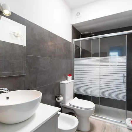 Acogedor Con Piscina En Tenerife 3*