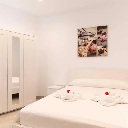 Acogedor Con Piscina En Tenerife Apartmanhotel Tenerife Island