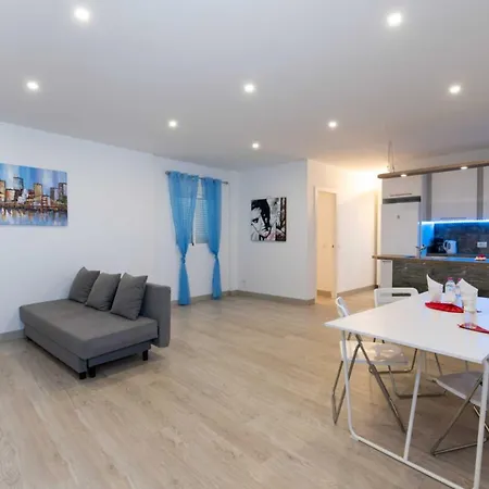 Apartahotel Acogedor Con Piscina En Tenerife Tenerife Island